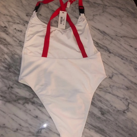 Frankie’s Bikinis - Picture 2 of 4